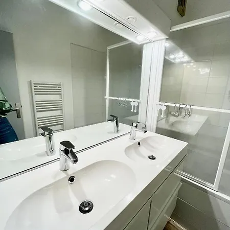 Voyage A Apartment *